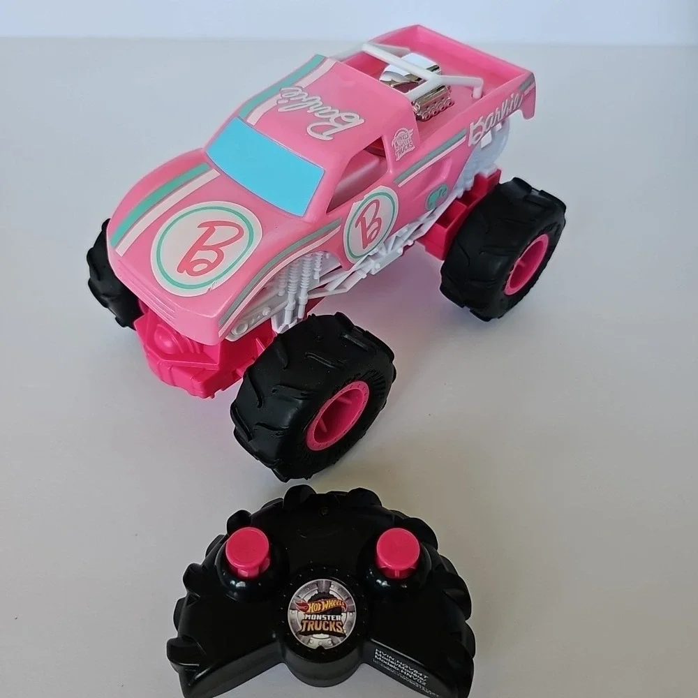 Modern Hot Wheels Barbie Monster Truck RC Remote Control Pink 1:24 HNV02 Toy Car